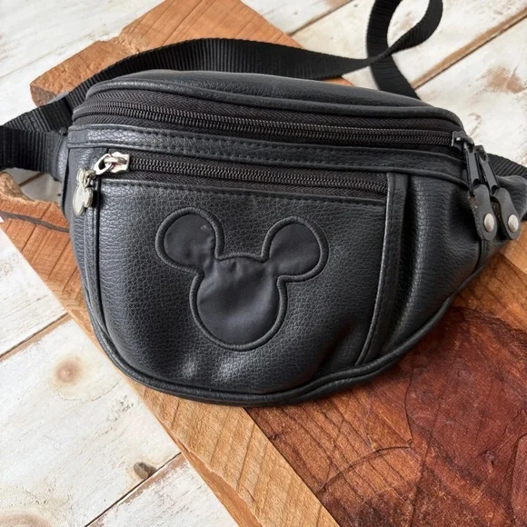 vintage WALT DISNEY WORLD Fanny pack Mickey Mouse crossbody bag faux leather EUC - Picture 1 of 16